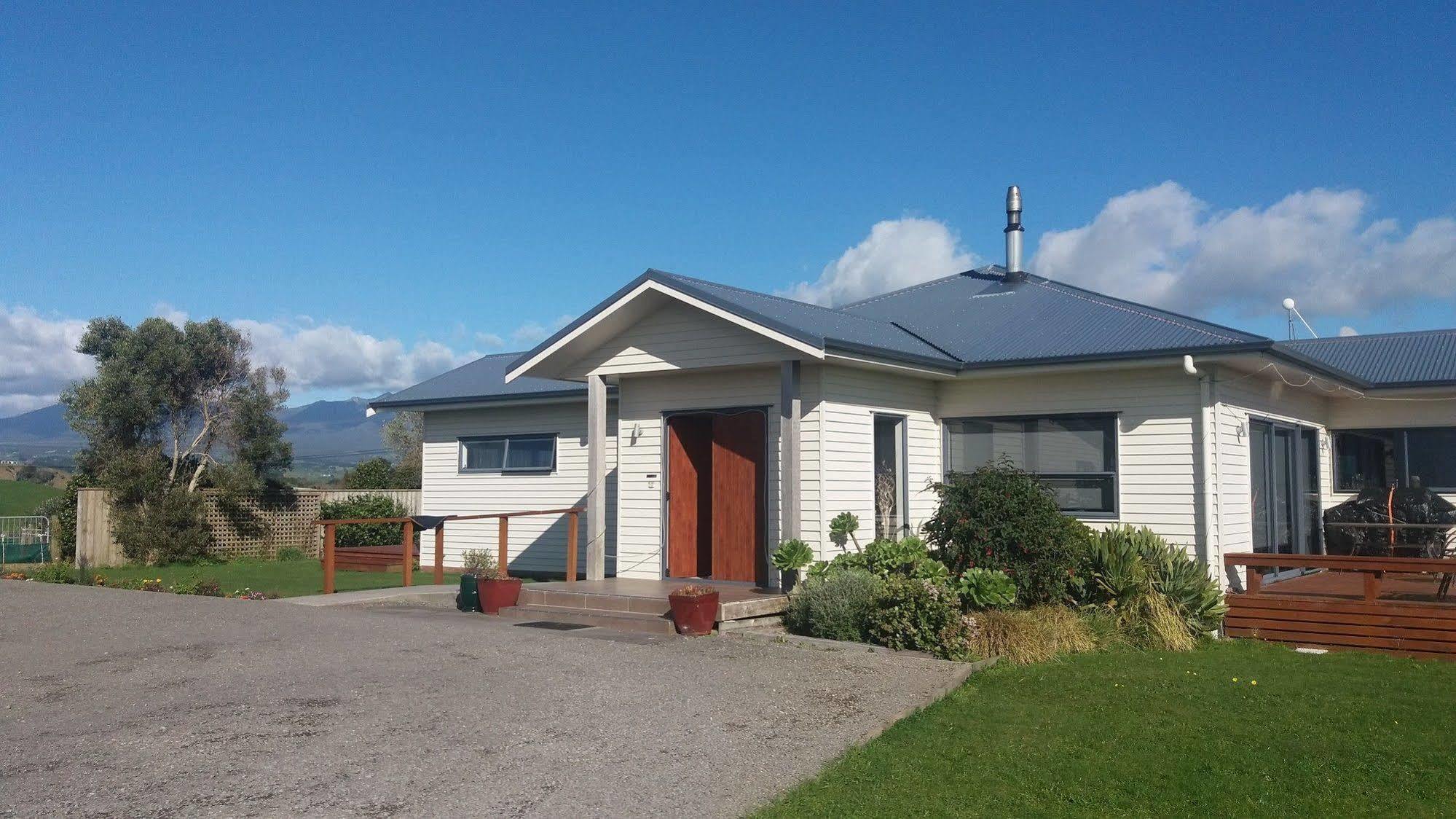 Richmond Farm Lodge New Plymouth Exterior photo